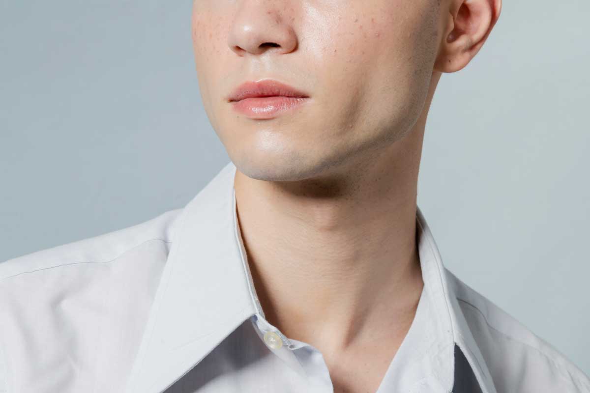 脖子後面長痘痘